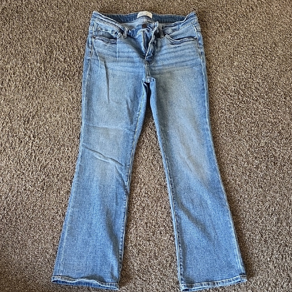 BKE Payton Light Blue 30x 31 1/2 Boot Cut Jeans